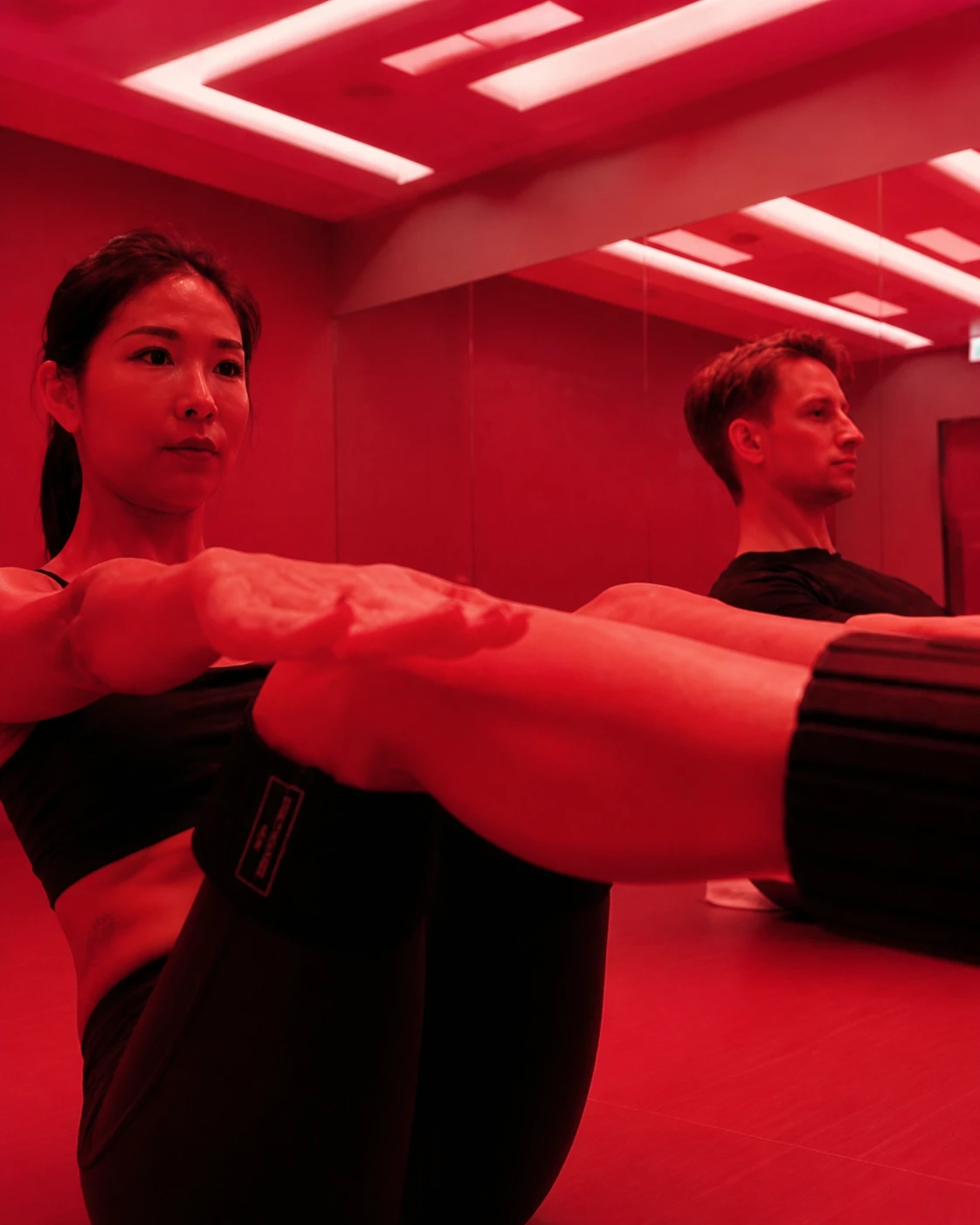 Two Veora guests taking part in an immersive red-light therapy session